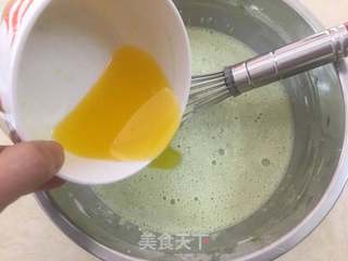 抹茶蜜豆毛巾卷的做法步骤：4