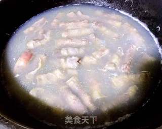 水煮肥牛金针菇的做法步骤:2