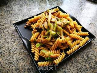 蘑菇鸡肉意面的做法步骤:8