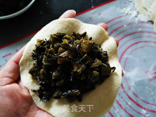 酸菜发面饼的做法步骤:9