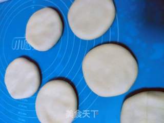 酸菜肉馅饼的做法步骤:5