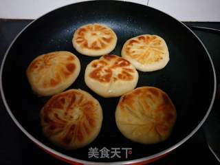 酸菜肉馅饼的做法步骤:7