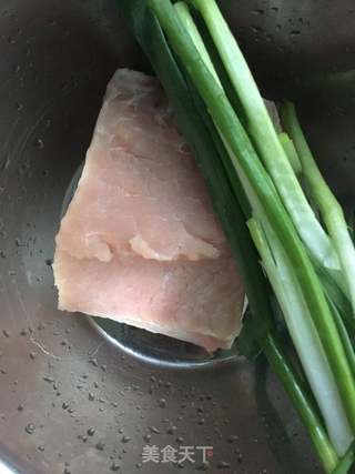 油煎荠菜馄饨的做法步骤:2