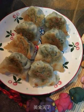 油煎荠菜馄饨的做法步骤:13