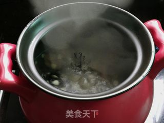 鲜枇杷蜜枣瘦肉汤的做法步骤:5