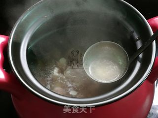 鲜枇杷蜜枣瘦肉汤的做法步骤:7