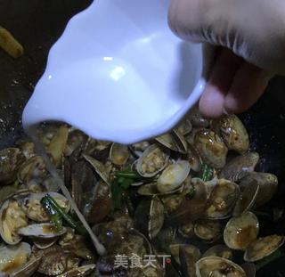 爆炒花甲(蛤蜊)的做法步骤:11