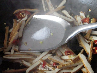 面条菜炒香干的做法步骤:8