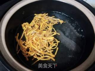 玉米虫草海参汤的做法步骤:8