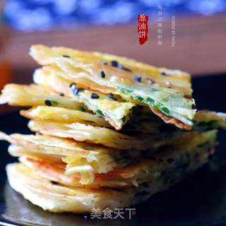 饺子皮葱油饼的做法步骤：16