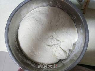 三鲜馅发面包子的做法步骤:2