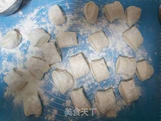三鲜水煎包的做法步骤:9