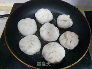 三鲜水煎包的做法步骤:15