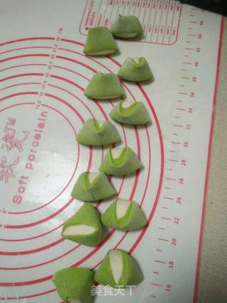 翡翠白玉蒸饺的做法步骤:8