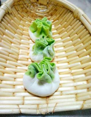 翡翠白玉蒸饺的做法步骤:11