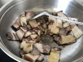 回锅猪头肉的做法步骤:2