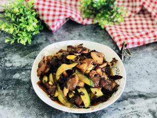 回锅猪头肉的做法步骤:11