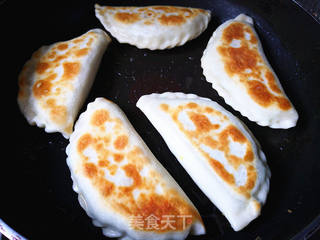 韭菜盒子的做法步骤:11