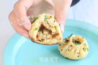 杂蔬鱼肉生煎包的做法步骤:11