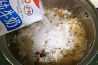 牛奶桃胶银耳羹的做法步骤:10