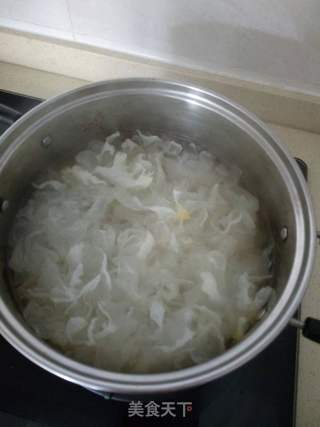 木瓜银耳糖水的做法步骤:3
