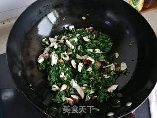 荠菜香菇豆腐羹的做法步骤:4