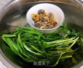 韭菜凉拌毛蚶的做法步骤:4