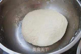 韭菜馅水饺的做法步骤：1