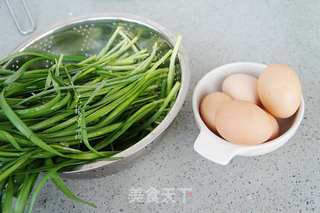 韭菜馅水饺的做法步骤:2