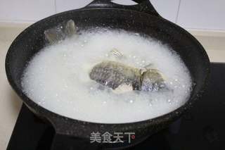 番茄鲫鱼汤的做法步骤:7