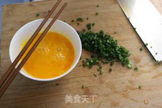 (又伊鲜)酱油炒饭的做法步骤:2
