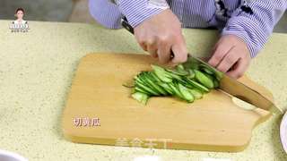 韩式醒酒版辣白菜冷面的做法步骤:2
