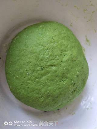 韭菜鸡蛋水煎包的做法步骤:2