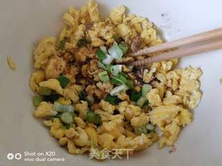 韭菜鸡蛋水煎包的做法步骤:3