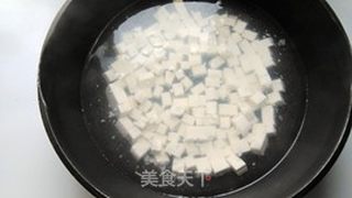 荠菜虾仁豆腐羹的做法步骤:3