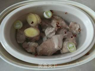山药排骨汤的做法步骤:3