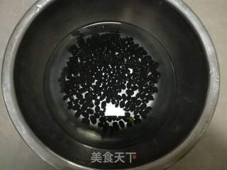 三黑豆浆的做法步骤:2
