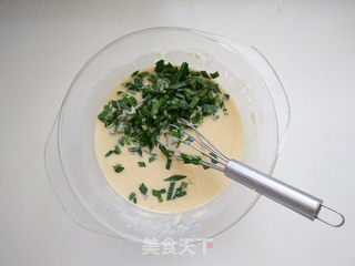 韭菜鸡蛋饼的做法步骤:4