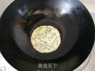 韭菜鸡蛋饼的做法步骤:6