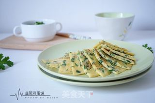 韭菜鸡蛋饼的做法步骤:8
