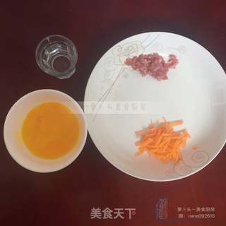 蛋黄瘦肉蔬菜羹 9月龄+的做法步骤：2