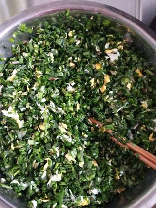 韭菜鸡蛋水饺的做法步骤：1