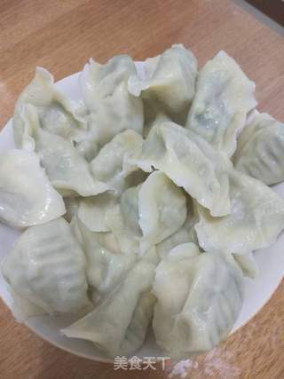 韭菜鸡蛋水饺的做法步骤：3