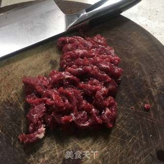 干炒牛河的做法步骤：2