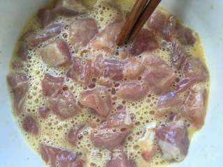 菠萝咕噜肉的做法步骤:5