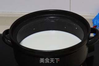麻花新吃——牛奶麻花的做法步骤:2