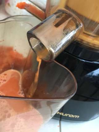 酥梨胡萝卜汁的做法步骤:4