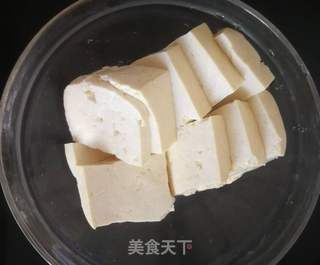 油炸豆腐的做法步骤：1
