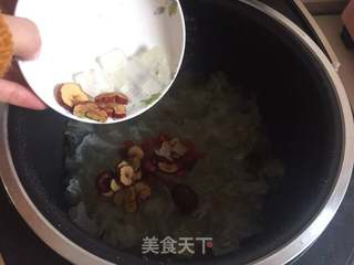 银耳莲子红枣羹的做法步骤:6