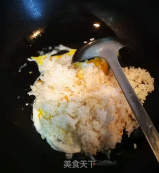 葱香酱油蛋炒饭的做法步骤:5